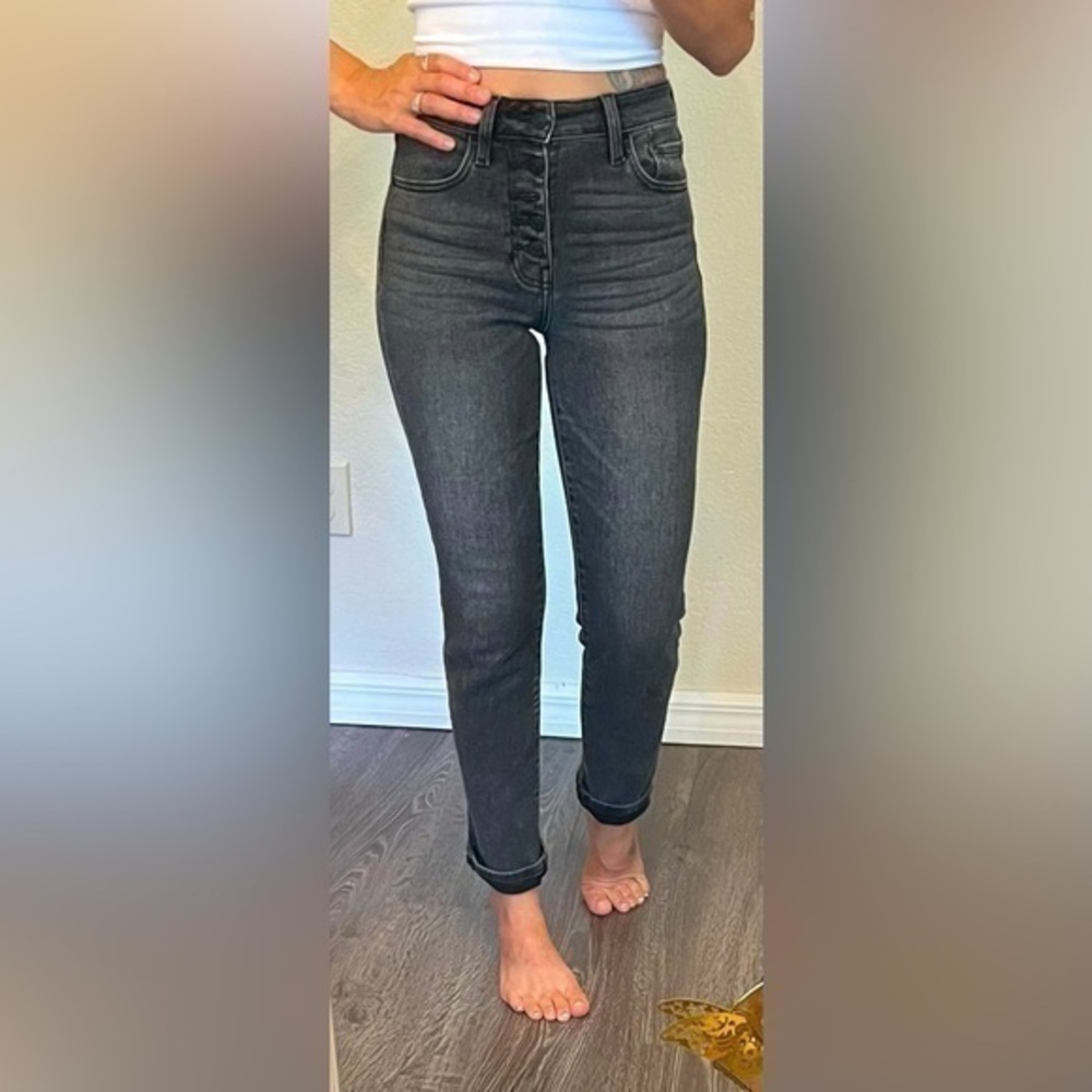 Willow & Root Black Mom Fit ankle Black Jeans
